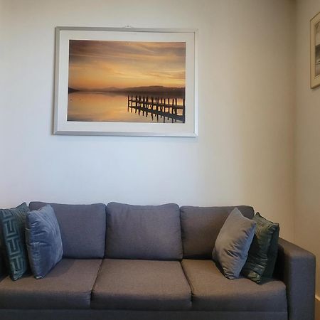 2 Bedroom 2 Bath 1 Ensuite In Roya Asenal Beautiful Views & Parking London Bagian luar foto